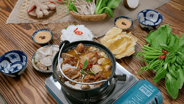 Lẩu vịt nấu chao là món ăn đặc sản tại Cần Thơ 