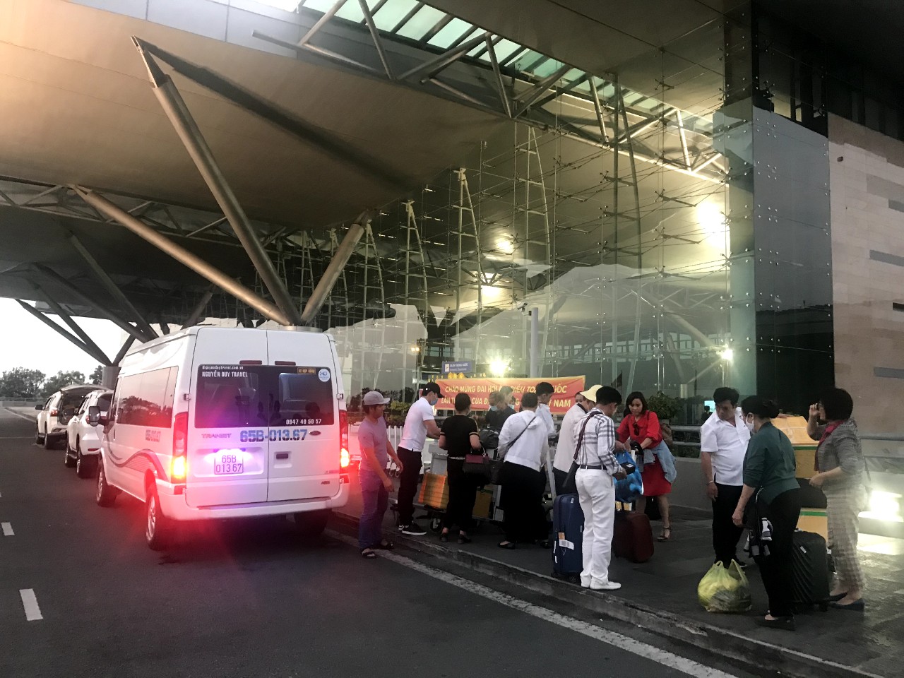Thuê xe du lịch Rạch Giá Kiên Giang đi sân bay Cần Thơ - Nguyễn Duy Travel
